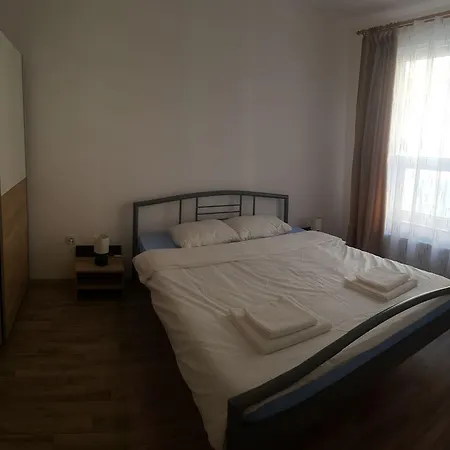 Апартаменти One Night *